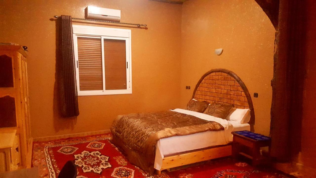 Kasbah Meteorites Imi n'Ouzrou Exterior foto