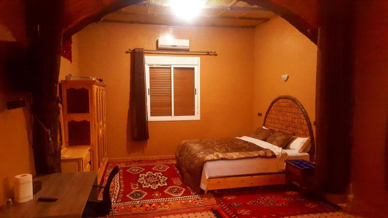 Kasbah Meteorites Imi n'Ouzrou Exterior foto